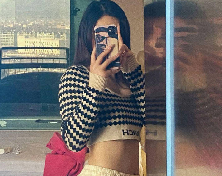 海角社区.妹妹订婚前的一天把自己交给了我掐着脖子干她结果完蛋了